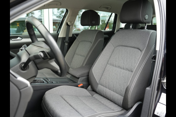 Volkswagen Passat Variant 1.5 TSI Business | Voorruit verwarmbaar en warmtewerend | LED | Draadloze telefoonlader |