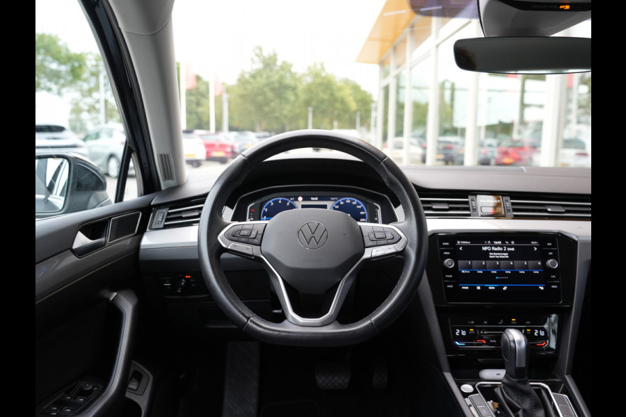 Volkswagen Passat Variant 1.5 TSI Business | Voorruit verwarmbaar en warmtewerend | LED | Draadloze telefoonlader |