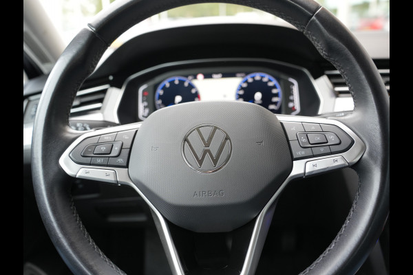 Volkswagen Passat Variant 1.5 TSI Business | Voorruit verwarmbaar en warmtewerend | LED | Draadloze telefoonlader |