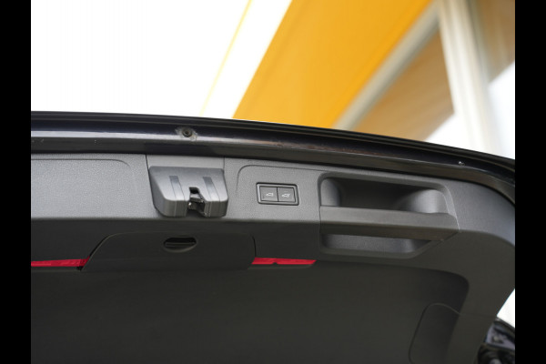 Volkswagen Passat Variant 1.5 TSI Business | Voorruit verwarmbaar en warmtewerend | LED | Draadloze telefoonlader |