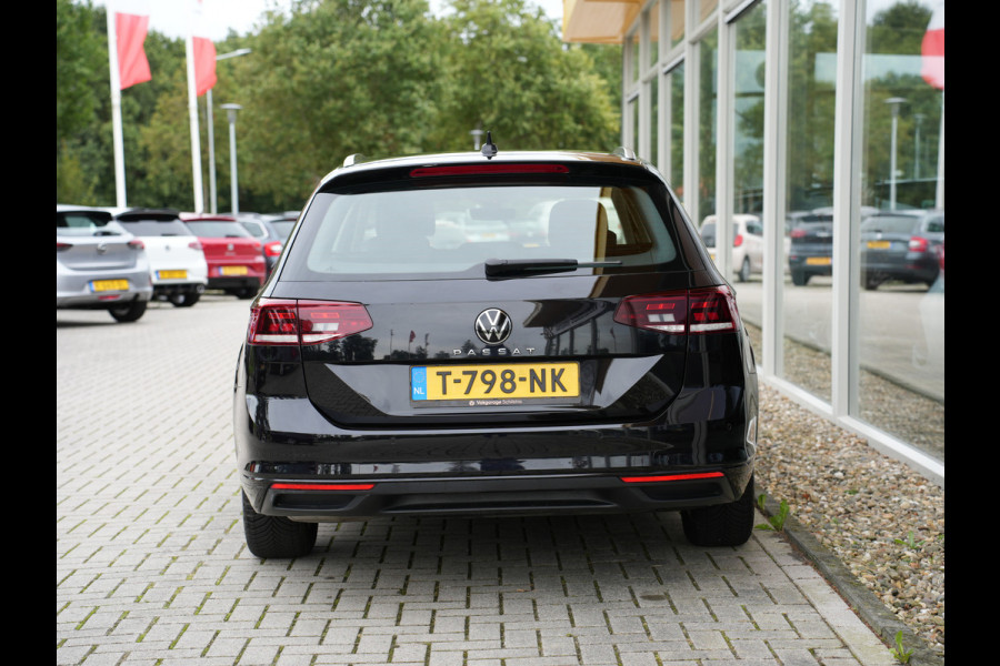 Volkswagen Passat Variant 1.5 TSI Business | Voorruit verwarmbaar en warmtewerend | LED | Draadloze telefoonlader |