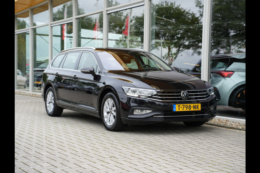 Volkswagen Passat Variant 1.5 TSI Business | Voorruit verwarmbaar en warmtewerend | LED | Draadloze telefoonlader |