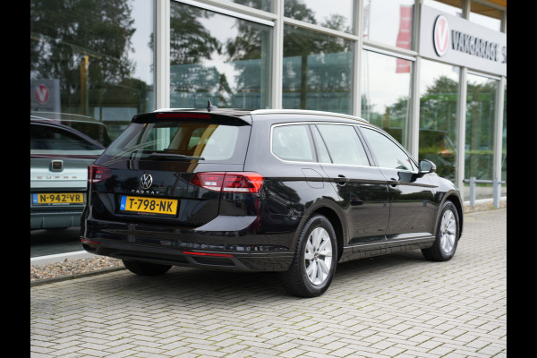Volkswagen Passat Variant 1.5 TSI Business | Voorruit verwarmbaar en warmtewerend | LED | Draadloze telefoonlader |
