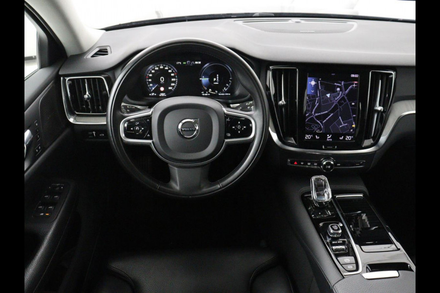 Volvo V60 2.0 T6 Recharge AWD Inscription | Trekhaak | SOH 81% | Stoelverwarming | Harman/Kardon | Leder | Camera | Adaptive cruise | Carplay | Keyless | Memory | Navigatie | Full LED | Stuurverwarming | PHEV | Plug in