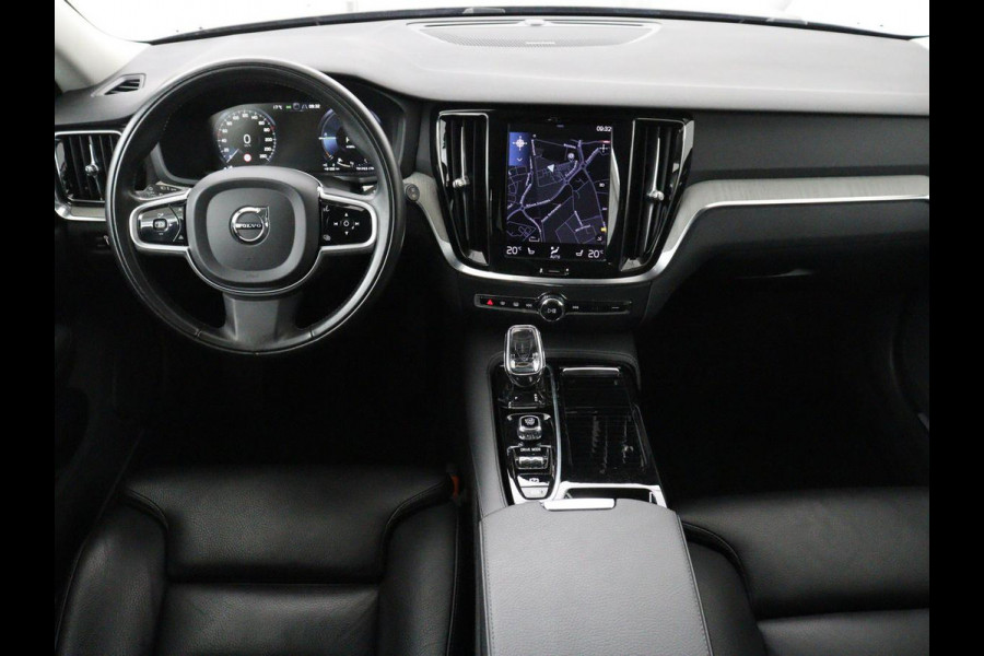 Volvo V60 2.0 T6 Recharge AWD Inscription | Trekhaak | SOH 81% | Stoelverwarming | Harman/Kardon | Leder | Camera | Adaptive cruise | Carplay | Keyless | Memory | Navigatie | Full LED | Stuurverwarming | PHEV | Plug in