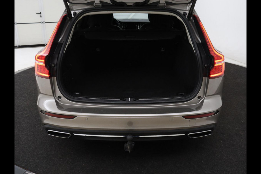 Volvo V60 2.0 T6 Recharge AWD Inscription | Trekhaak | SOH 81% | Stoelverwarming | Harman/Kardon | Leder | Camera | Adaptive cruise | Carplay | Keyless | Memory | Navigatie | Full LED | Stuurverwarming | PHEV | Plug in