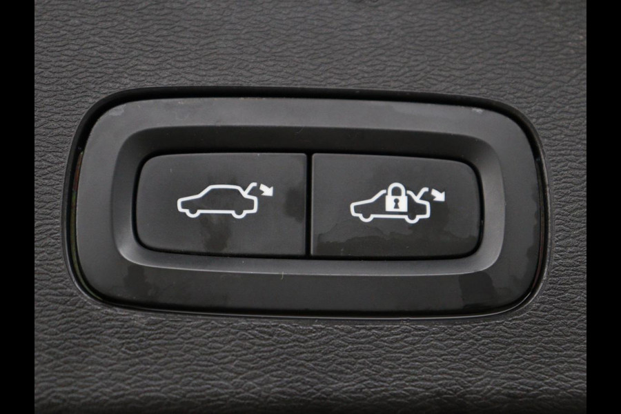 Volvo V60 2.0 T6 Recharge AWD Inscription | Trekhaak | SOH 81% | Stoelverwarming | Harman/Kardon | Leder | Camera | Adaptive cruise | Carplay | Keyless | Memory | Navigatie | Full LED | Stuurverwarming | PHEV | Plug in