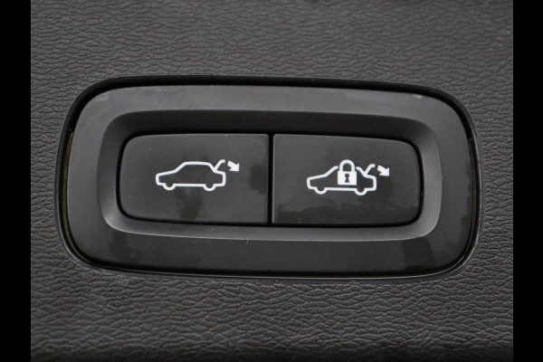Volvo V60 2.0 T6 Recharge AWD Inscription | Trekhaak | SOH 81% | Stoelverwarming | Harman/Kardon | Leder | Camera | Adaptive cruise | Carplay | Keyless | Memory | Navigatie | Full LED | Stuurverwarming | PHEV | Plug in