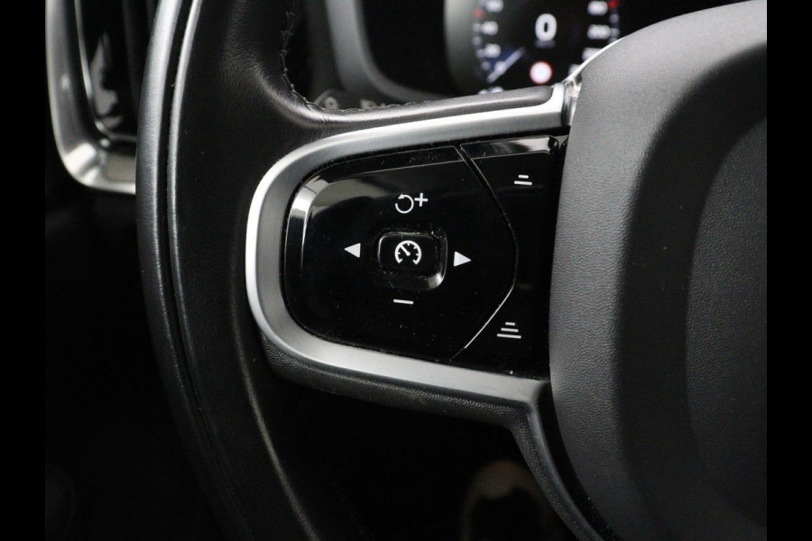 Volvo V60 2.0 T6 Recharge AWD Inscription | Trekhaak | SOH 81% | Stoelverwarming | Harman/Kardon | Leder | Camera | Adaptive cruise | Carplay | Keyless | Memory | Navigatie | Full LED | Stuurverwarming | PHEV | Plug in