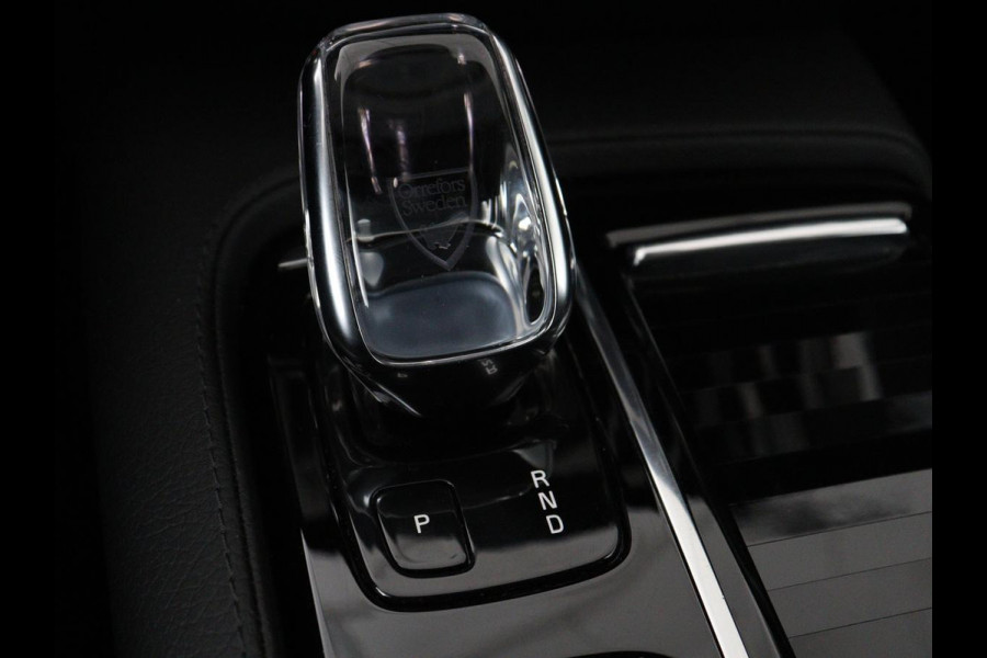 Volvo V60 2.0 T6 Recharge AWD Inscription | Trekhaak | SOH 81% | Stoelverwarming | Harman/Kardon | Leder | Camera | Adaptive cruise | Carplay | Keyless | Memory | Navigatie | Full LED | Stuurverwarming | PHEV | Plug in