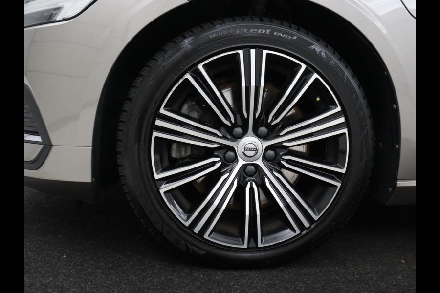 Volvo V60 2.0 T6 Recharge AWD Inscription | Trekhaak | SOH 81% | Stoelverwarming | Harman/Kardon | Leder | Camera | Adaptive cruise | Carplay | Keyless | Memory | Navigatie | Full LED | Stuurverwarming | PHEV | Plug in