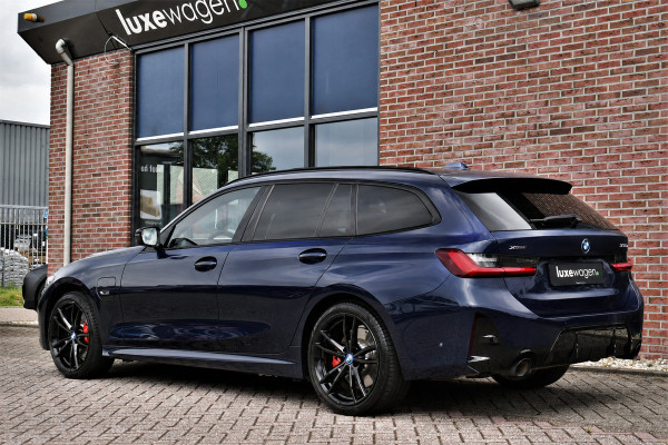 BMW 3 Serie Touring 330e xDrive M-Sport Pro Pano DA-Prof 360 HUD H/K E-zetels 19inch
