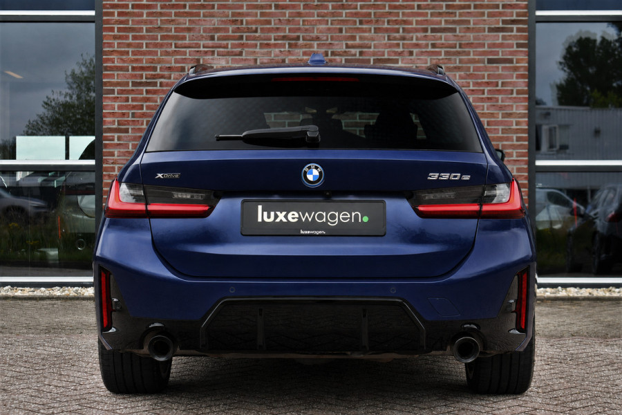 BMW 3 Serie Touring 330e xDrive M-Sport Pro Pano DA-Prof 360 HUD H/K E-zetels 19inch