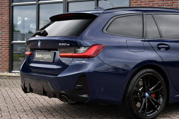 BMW 3 Serie Touring 330e xDrive M-Sport Pro Pano DA-Prof 360 HUD H/K E-zetels 19inch