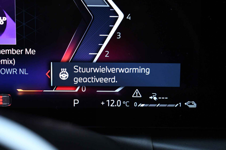 BMW 3 Serie Touring 330e xDrive M-Sport Pro Pano DA-Prof 360 HUD H/K E-zetels 19inch