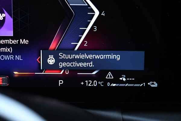 BMW 3 Serie Touring 330e xDrive M-Sport Pro Pano DA-Prof 360 HUD H/K E-zetels 19inch