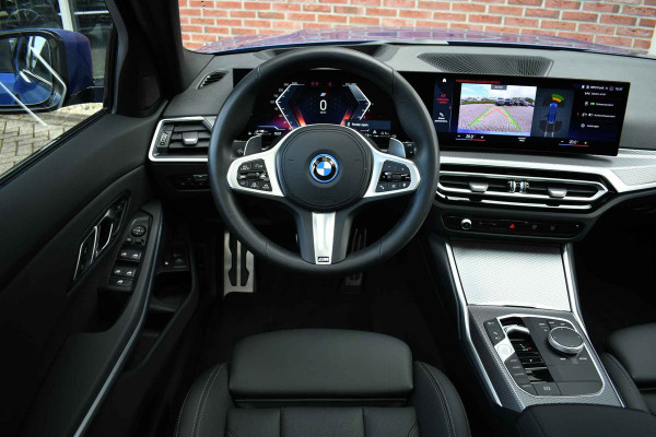 BMW 3 Serie Touring 330e xDrive M-Sport Pro Pano DA-Prof 360 HUD H/K E-zetels 19inch