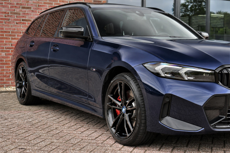 BMW 3 Serie Touring 330e xDrive M-Sport Pro Pano DA-Prof 360 HUD H/K E-zetels 19inch