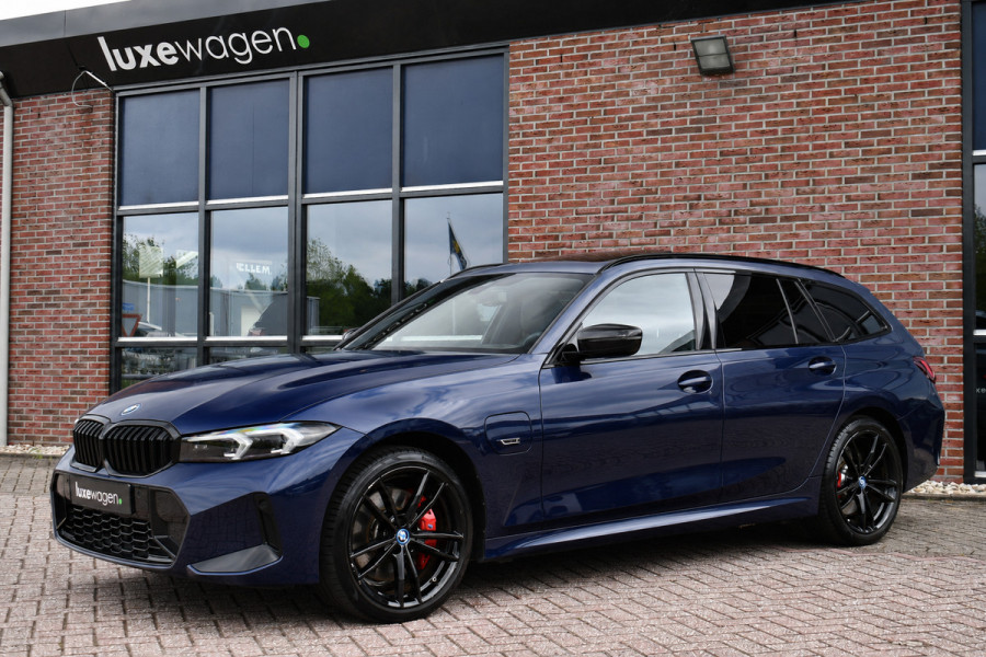 BMW 3 Serie Touring 330e xDrive M-Sport Pro Pano DA-Prof 360 HUD H/K E-zetels 19inch