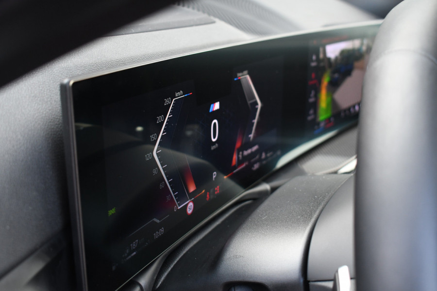 BMW 3 Serie Touring 330e xDrive M-Sport Pro Pano DA-Prof 360 HUD H/K E-zetels 19inch