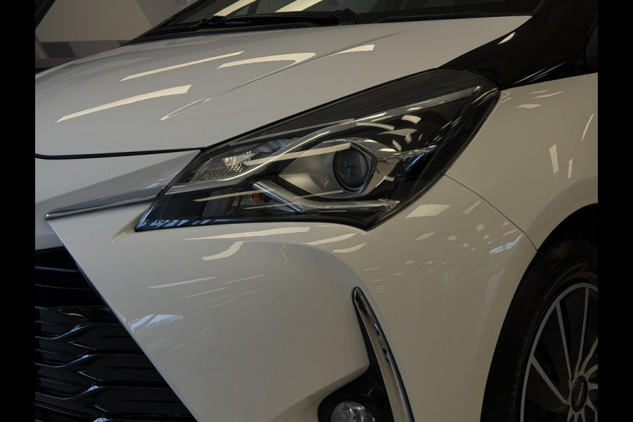 Toyota Yaris 1.5 HYBRID BLACK & WHITE GARANTIE TOT 2030! CLIMAT CONTROLL. ACHTERUITRIJ CAMERA . SLECHTS 58.000 KM GEREDEN!