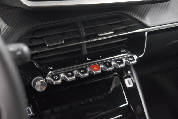 Peugeot e-2008 EV Allure Avantage 54 kWh | SOH 97,7% | 11 KW Lader | Apple Carplay | Parkeersensoren