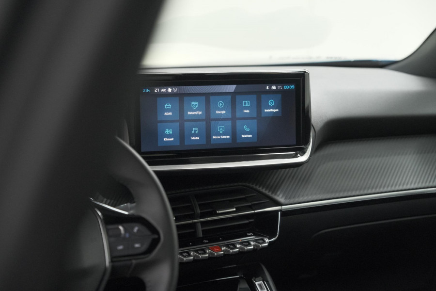 Peugeot e-2008 EV Allure Avantage 54 kWh | SOH 97,7% | 11 KW Lader | Apple Carplay | Parkeersensoren
