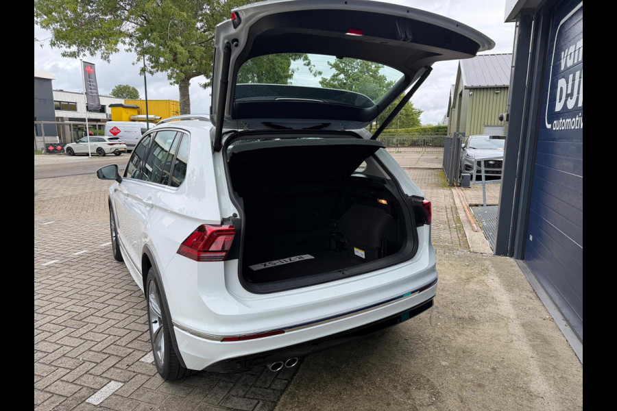 Volkswagen Tiguan 1.5 TSI ACT R-LINE AUTOMAAT Trekhaak Head UP display Navigatie Automatische Airco LMV Adaptief Cruise control