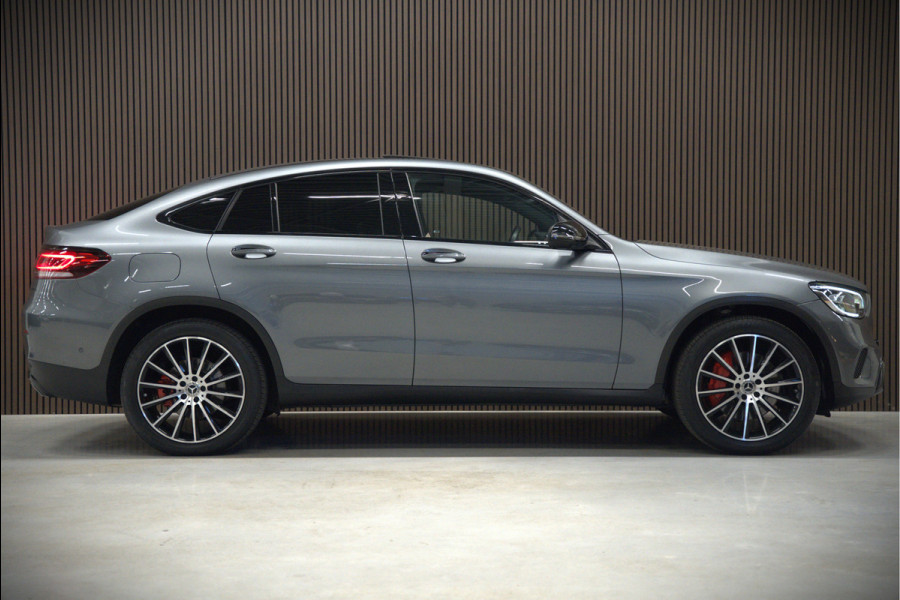 Mercedes-Benz GLC Coupé 300e 4MATIC Premium Plus | Panoramadak | Stuurverwarming | Stoelverwarming | Head-Up Display | Massage | Memory Seats | Luchtvering | Keyless | 360 Camera | Leer | Ambiance Verlichting | Trekhaak | Apple Carplay | Na