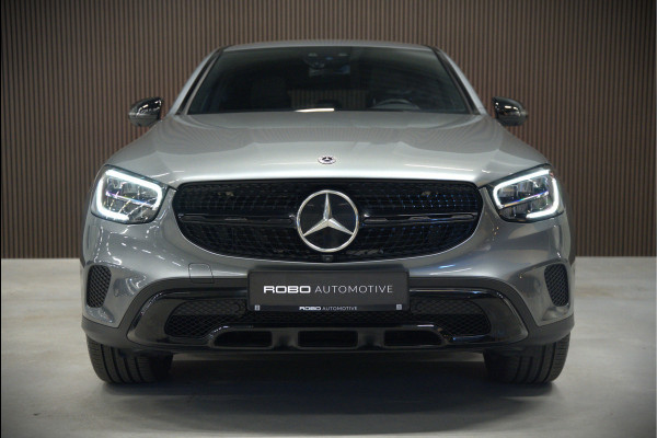 Mercedes-Benz GLC Coupé 300e 4MATIC Premium Plus | Panoramadak | Stuurverwarming | Stoelverwarming | Head-Up Display | Massage | Memory Seats | Luchtvering | Keyless | 360 Camera | Leer | Ambiance Verlichting | Trekhaak | Apple Carplay | Na