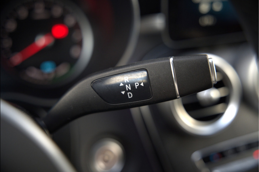 Mercedes-Benz GLC Coupé 300e 4MATIC Premium Plus | Panoramadak | Stuurverwarming | Stoelverwarming | Head-Up Display | Massage | Memory Seats | Luchtvering | Keyless | 360 Camera | Leer | Ambiance Verlichting | Trekhaak | Apple Carplay | Na