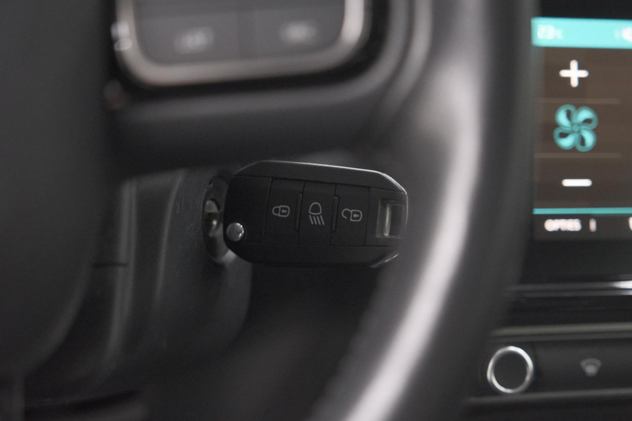Citroën C3 PureTech 82 S&S Shine | Trekhaak | Camera | Apple Carplay