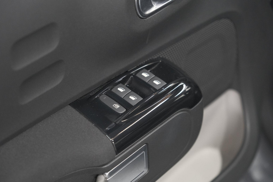 Citroën C3 PureTech 82 S&S Shine | Trekhaak | Camera | Apple Carplay