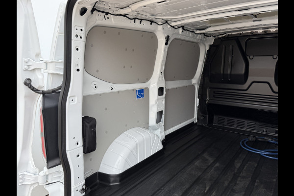 Ford E-Transit Custom 71kWh 136PK Elektrisch L1 344KM WLTP 2300kg Trekvermogen BEV Snelladen LED ACC Camera Carplay Parkeersensoren v+a