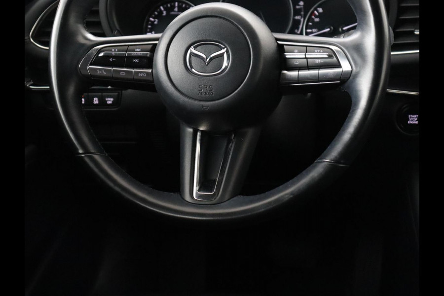 Mazda 3 2.0 e-SkyActiv-X M Hybrid 186 Comfort | Stoelverwarming | Head-Up | Adaptive cruise | Carplay | Camera | Full LED | Navigatie | Climate control | Stuurverwarming | Side Assist