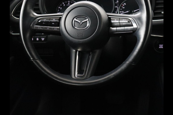 Mazda 3 2.0 e-SkyActiv-X M Hybrid 186 Comfort | Stoelverwarming | Head-Up | Adaptive cruise | Carplay | Camera | Full LED | Navigatie | Climate control | Stuurverwarming | Side Assist