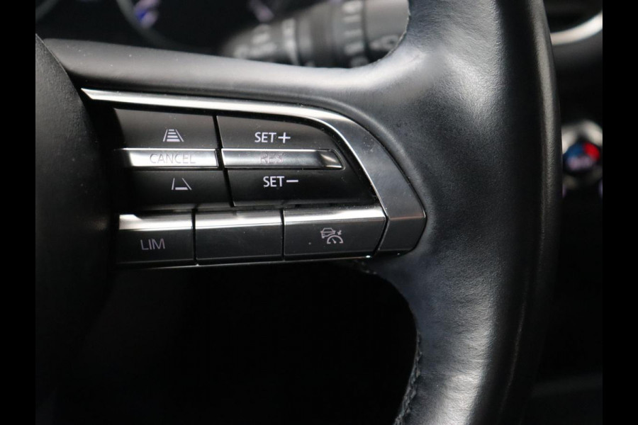 Mazda 3 2.0 e-SkyActiv-X M Hybrid 186 Comfort | Stoelverwarming | Head-Up | Adaptive cruise | Carplay | Camera | Full LED | Navigatie | Climate control | Stuurverwarming | Side Assist