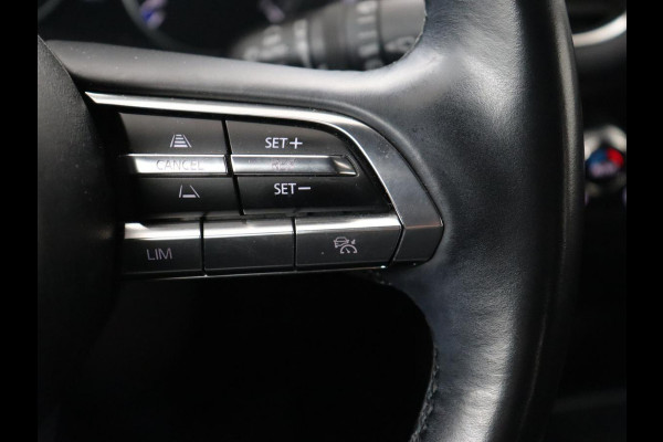 Mazda 3 2.0 e-SkyActiv-X M Hybrid 186 Comfort | Stoelverwarming | Head-Up | Adaptive cruise | Carplay | Camera | Full LED | Navigatie | Climate control | Stuurverwarming | Side Assist