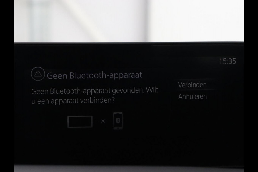 Mazda 3 2.0 e-SkyActiv-X M Hybrid 186 Comfort | Stoelverwarming | Head-Up | Adaptive cruise | Carplay | Camera | Full LED | Navigatie | Climate control | Stuurverwarming | Side Assist
