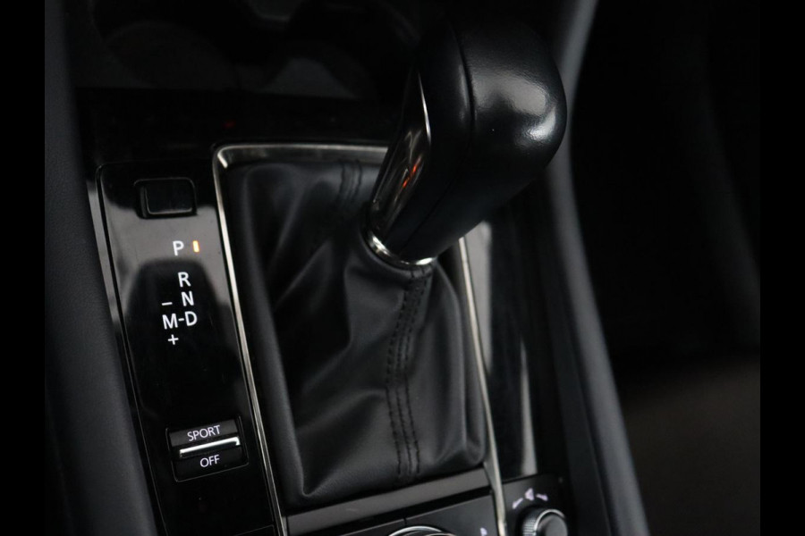 Mazda 3 2.0 e-SkyActiv-X M Hybrid 186 Comfort | Stoelverwarming | Head-Up | Adaptive cruise | Carplay | Camera | Full LED | Navigatie | Climate control | Stuurverwarming | Side Assist