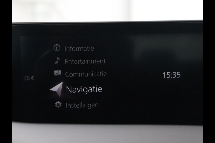 Mazda 3 2.0 e-SkyActiv-X M Hybrid 186 Comfort | Stoelverwarming | Head-Up | Adaptive cruise | Carplay | Camera | Full LED | Navigatie | Climate control | Stuurverwarming | Side Assist