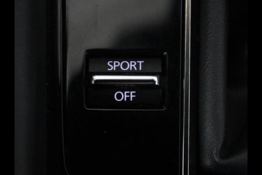 Mazda 3 2.0 e-SkyActiv-X M Hybrid 186 Comfort | Stoelverwarming | Head-Up | Adaptive cruise | Carplay | Camera | Full LED | Navigatie | Climate control | Stuurverwarming | Side Assist