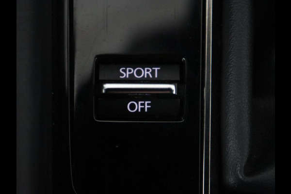 Mazda 3 2.0 e-SkyActiv-X M Hybrid 186 Comfort | Stoelverwarming | Head-Up | Adaptive cruise | Carplay | Camera | Full LED | Navigatie | Climate control | Stuurverwarming | Side Assist