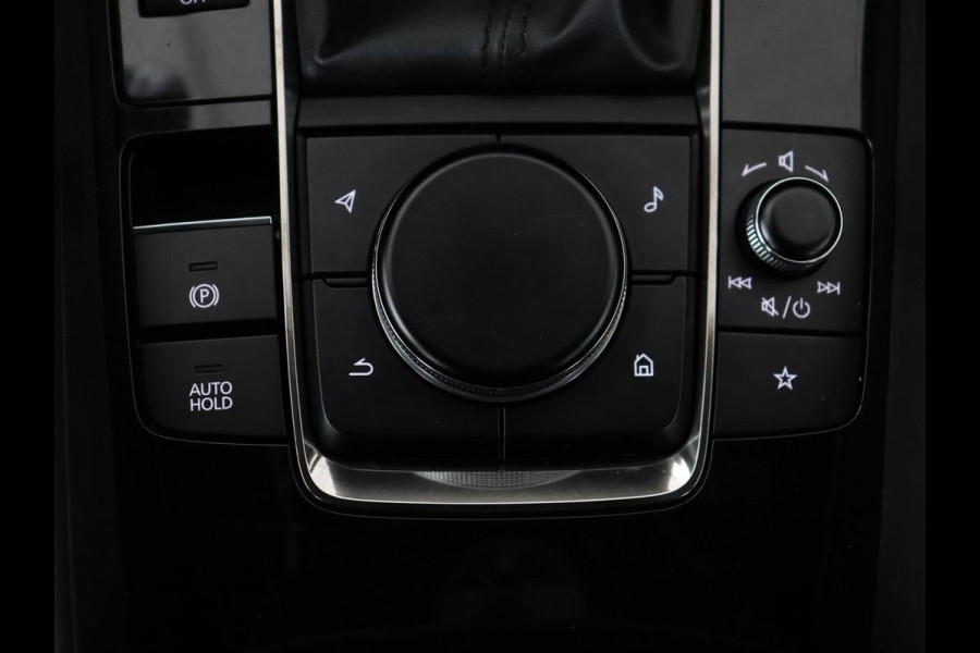 Mazda 3 2.0 e-SkyActiv-X M Hybrid 186 Comfort | Stoelverwarming | Head-Up | Adaptive cruise | Carplay | Camera | Full LED | Navigatie | Climate control | Stuurverwarming | Side Assist