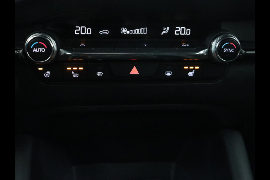 Mazda 3 2.0 e-SkyActiv-X M Hybrid 186 Comfort | Stoelverwarming | Head-Up | Adaptive cruise | Carplay | Camera | Full LED | Navigatie | Climate control | Stuurverwarming | Side Assist