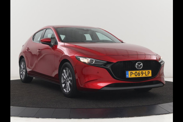 Mazda 3 2.0 e-SkyActiv-X M Hybrid 186 Comfort | Stoelverwarming | Head-Up | Adaptive cruise | Carplay | Camera | Full LED | Navigatie | Climate control | Stuurverwarming | Side Assist