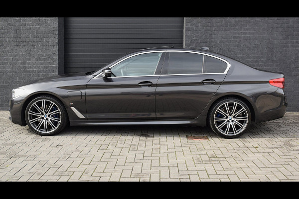 BMW 5 Serie 530e iPerformance High Executive*M-Pakket*DAK*360Cam*20Inch*Enz