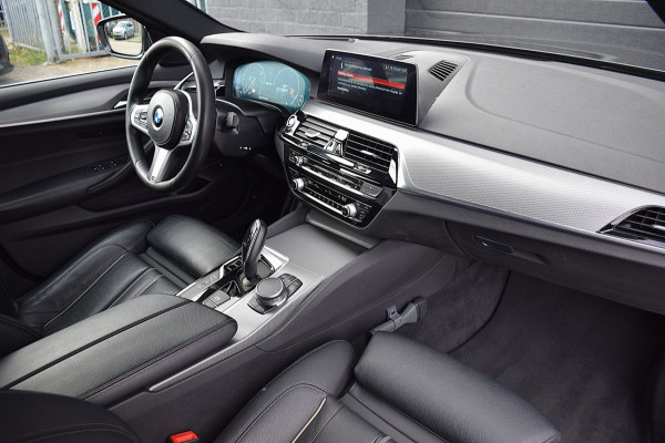 BMW 5 Serie 530e iPerformance High Executive*M-Pakket*DAK*360Cam*20Inch*Enz