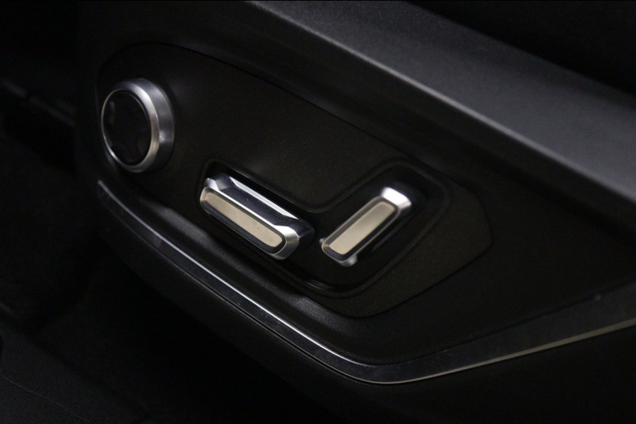 Lynk & Co 01 1.5 PANO/BLACKSTYLE/360CAM/KEYLES/SFEER/BOMVOL
