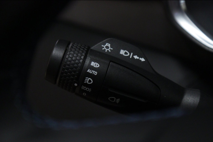 Lynk & Co 01 1.5 PANO/BLACKSTYLE/360CAM/KEYLES/SFEER/BOMVOL